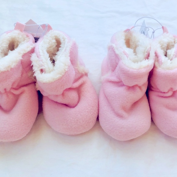 NWT Old Navy Cozy Fleece Sherpa Baby Slipper Booties, Pink, Size 6-12 months - Picture 5 of 5